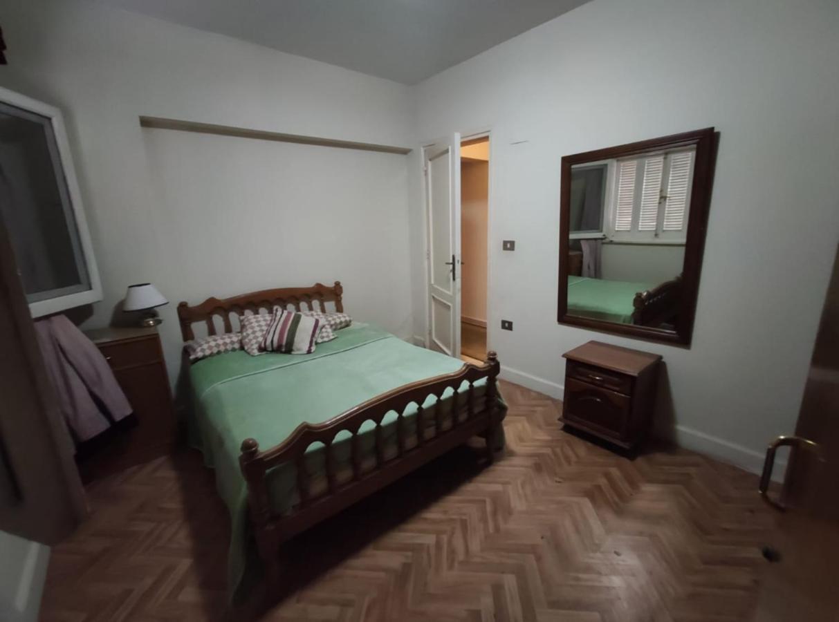 Lovely Full 2 Bedroom For Rent *